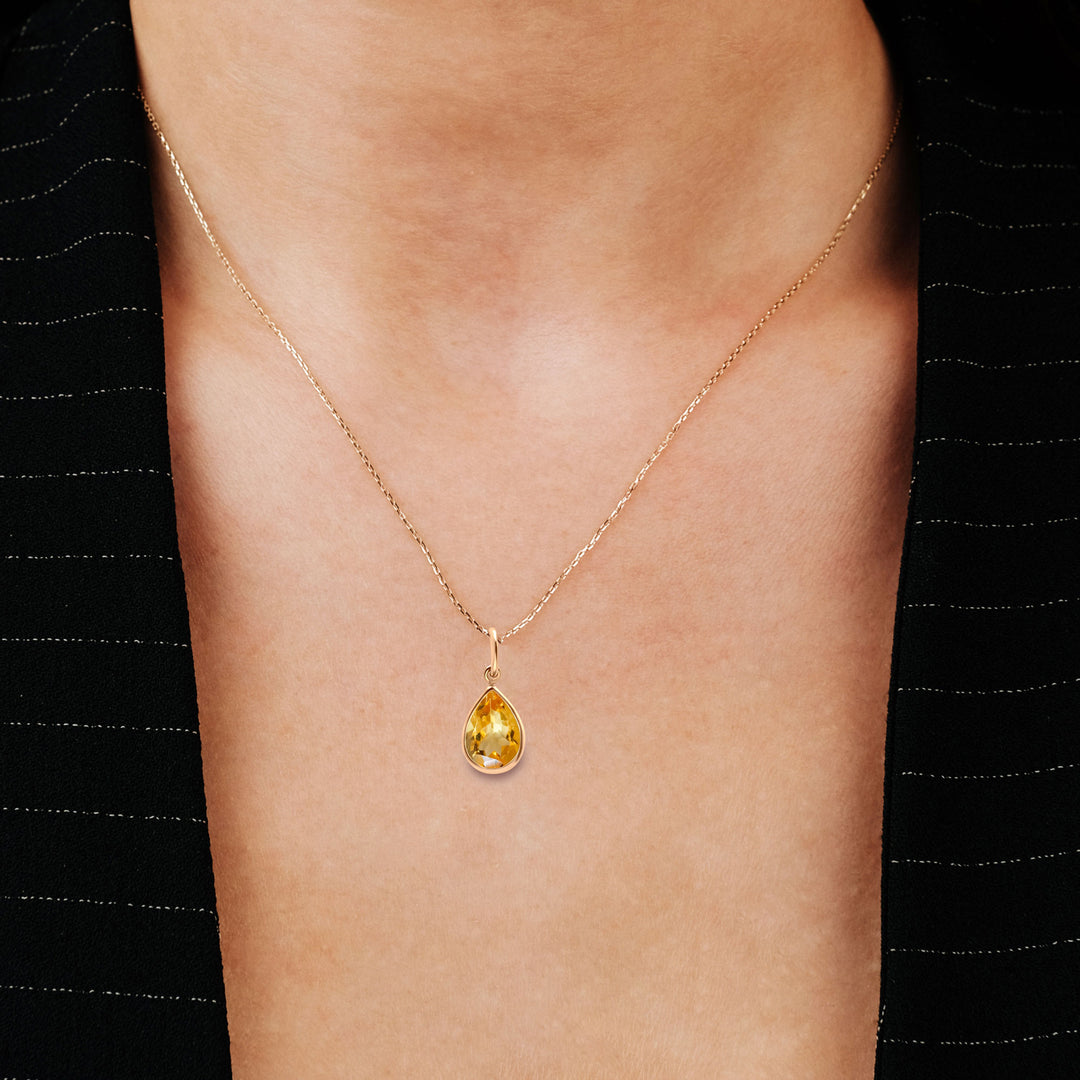 Elegant 10x7mm Citrine Pendant in 14K Gold Fill